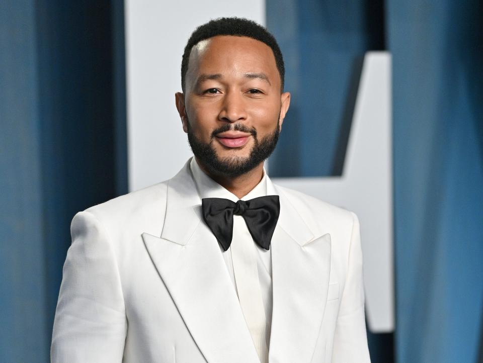 john legend attends the 2022 oscars party