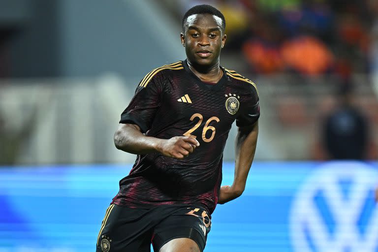 Youssoufa Moukoko jugó 45 minutos en el amistoso de Alemania frente a Omán, el miércoles pasado; es el fútbolista más joven del Mundial Qatar 2022.