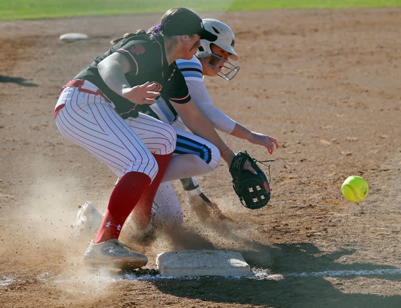 0402prpsoftball.spt_SGW_06631.jpg