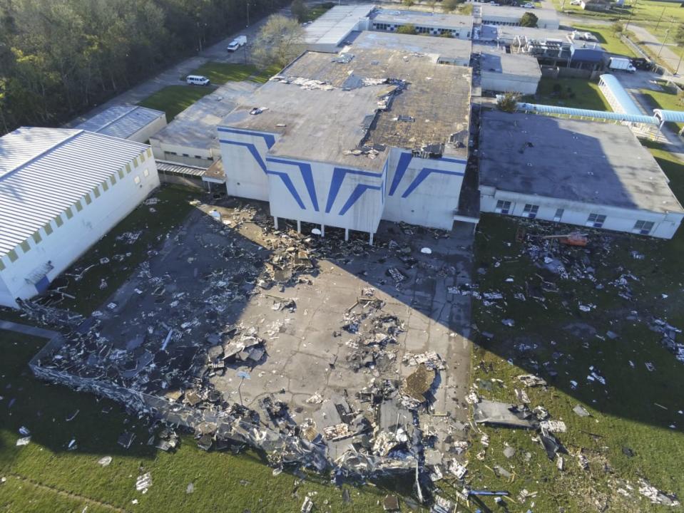 <div class="inline-image__caption"><p>St Bernard Middle School in Louisiana was ravaged by Hurricane Zeta.</p></div> <div class="inline-image__credit">Sandy Huffaker/Getty</div>