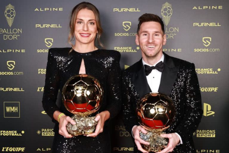 Alexia Putellas levantó junto a Lionel Messi el Balón de Oro de 2021