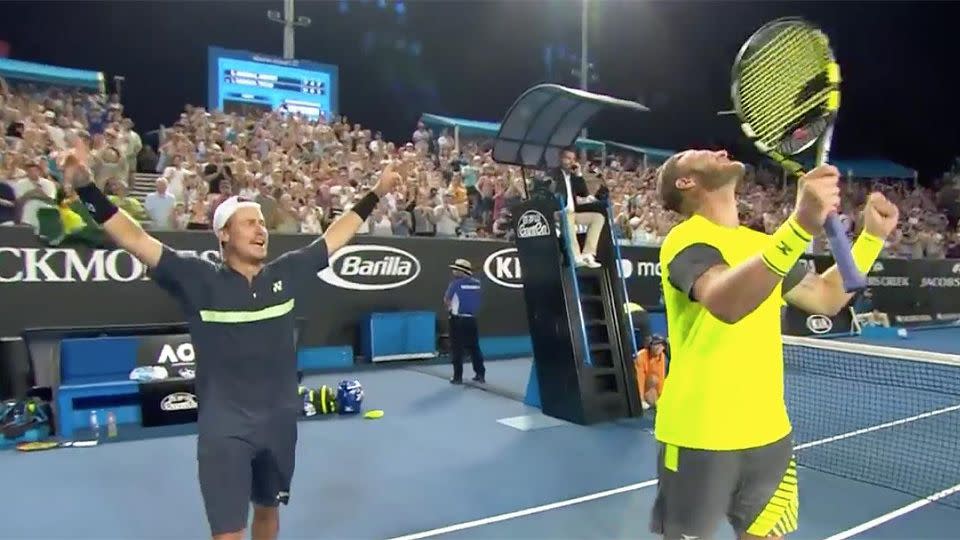 Hewitt and Groth received a standing ovation. Pic: Channel 7