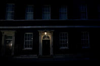 <p>10 Downing Street is pictured on the night of Britain’s general election in London, June 9, 2017. (Photo: Stefan Wermuth/Reuters) </p>