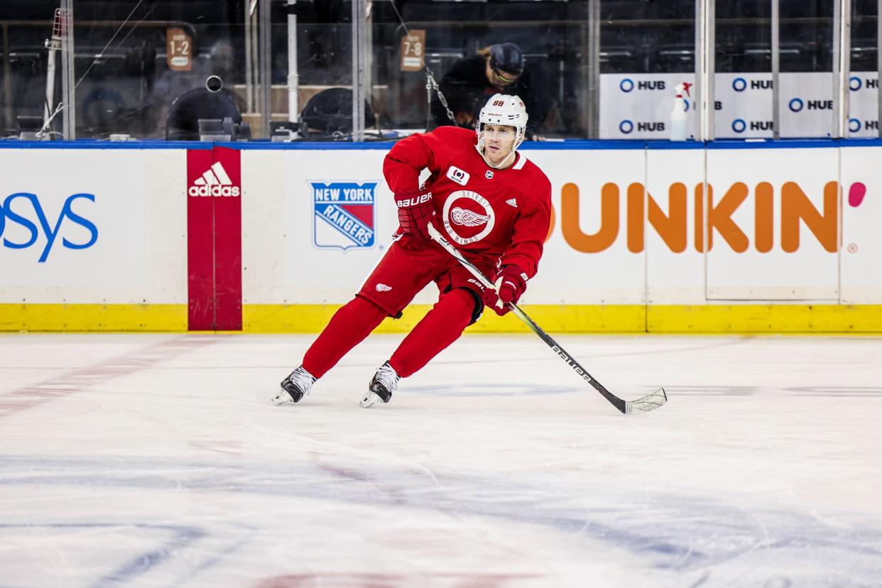 Patrick Kane takes part in Detroit Red Wings morning skate, Nov. 29, 2023 at Madison Square Garden in New York.