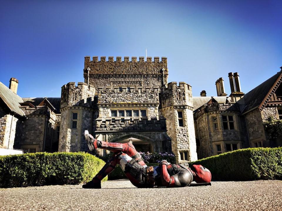 <p>Reynolds took his suit out for a spin on June 17, writing on Instagram: “Dropped by X-Mansion. Looked closely for Beast’s lawn bombs before taking well deserved nap.” (Photo: <a rel="nofollow noopener" href="https://www.instagram.com/p/BVc-oWajSzK/" target="_blank" data-ylk="slk:vancityreynolds/Instagram;elm:context_link;itc:0;sec:content-canvas" class="link ">vancityreynolds/Instagram</a>) </p>