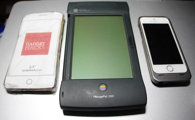 Newton MessagePad 2100, iPhone 6 Plus mockup, iPhone 5s