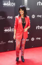 Vanesa Martín se mimetizó con la alfombra roja y después subió al escenario para recoger el premio a la Artista Odeón Femenino 2020. (Foto: Javier Bragado / Getty Images)