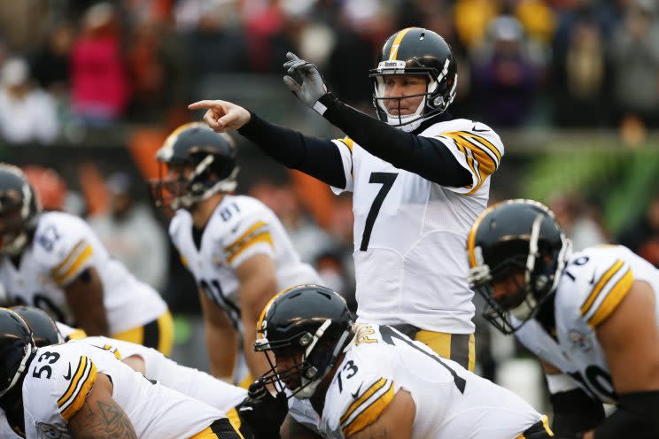 Ben Roethlisberger will lead the Steelers into a wild-card playoff game against the Dolphins. (AP)