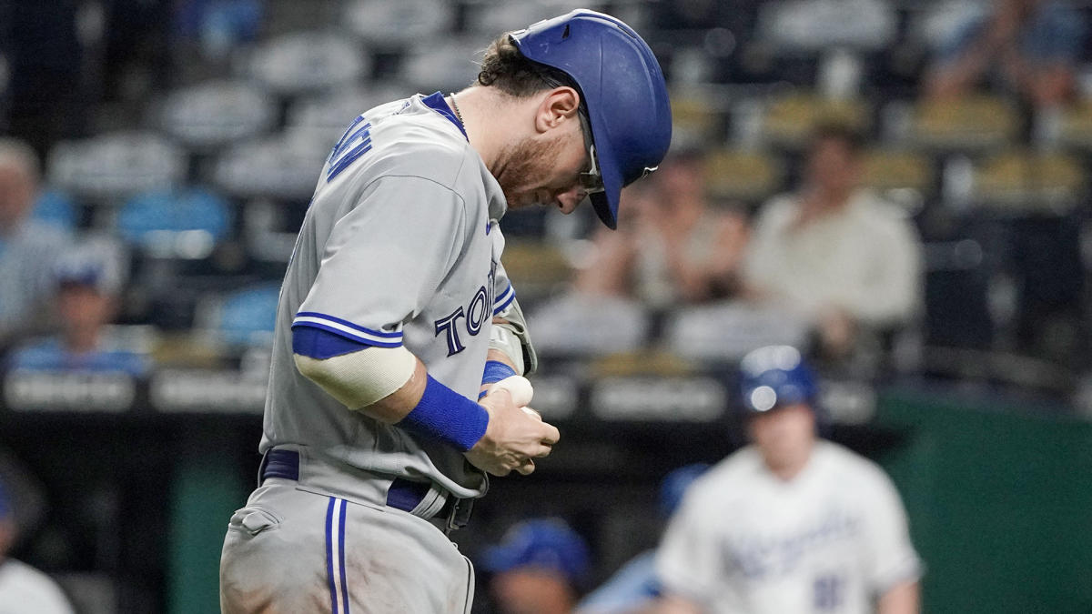 Blue Jays Send Kirk to Injured List, Turn to Jansen