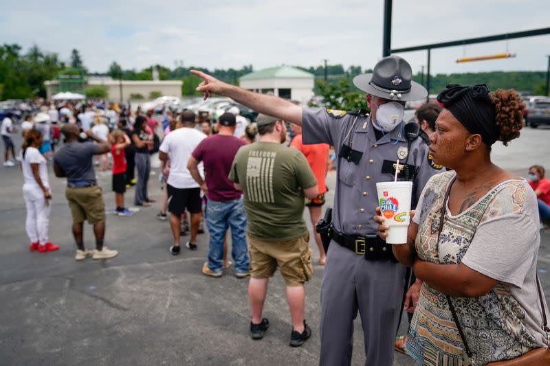 Thousands line up outside unemployment office in Frankfort