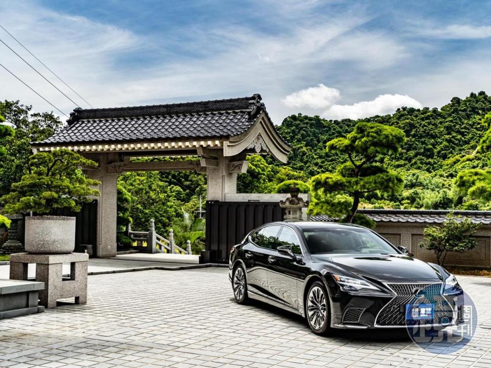 LEXUS LS 500h旗艦版