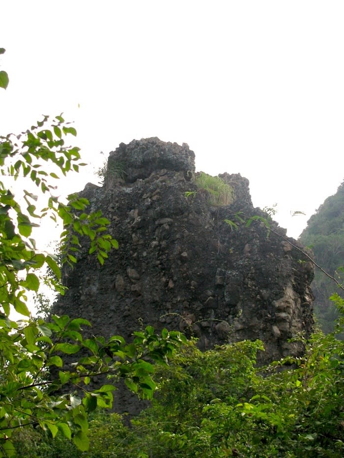 Marveling at Komba’s mountain history