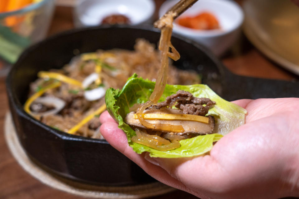 Bulgogi 韓式醬油牛肉配雜菜碗