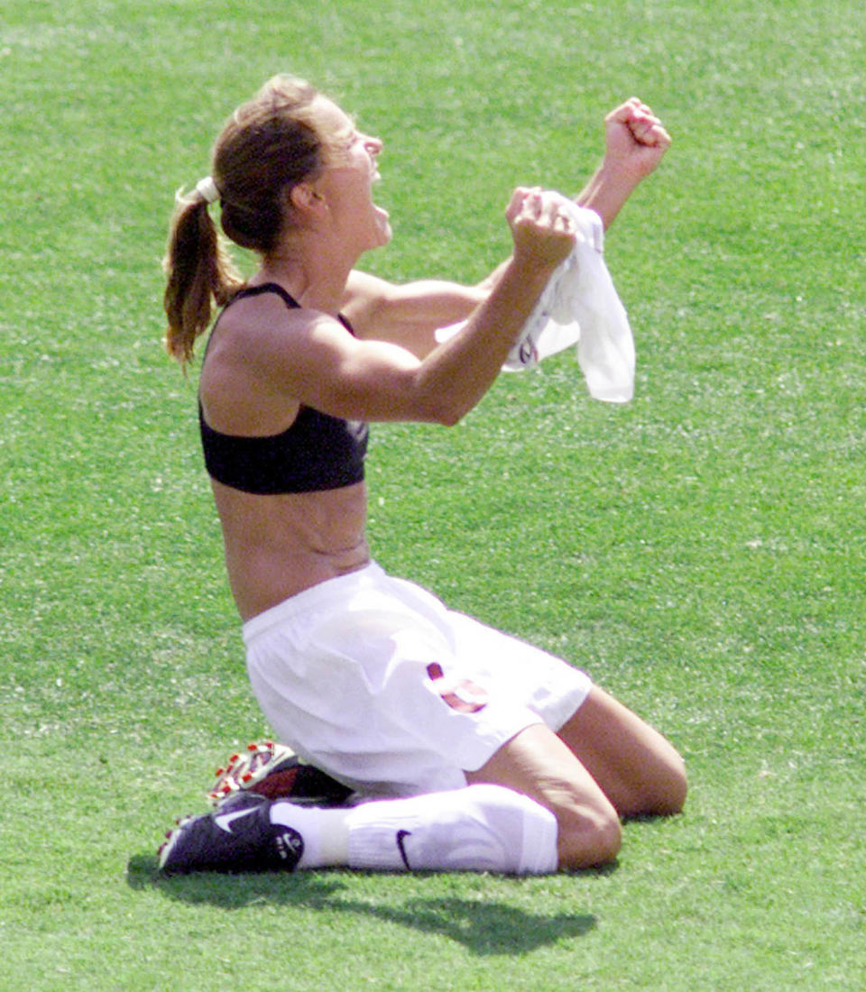 Brandi Chastain (Mike Fiala / Getty Images)