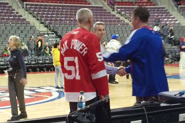 Jersey Fouls: Sweaters that suck, Blackhawks Cup Foul and spelling