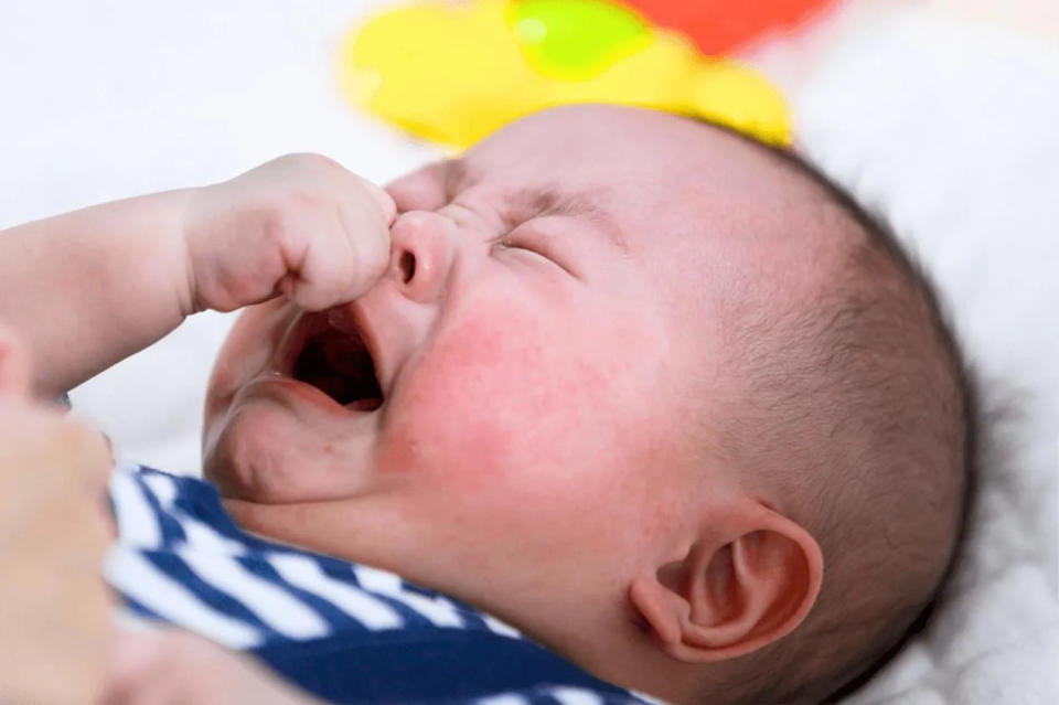 <strong>托嬰中心為防呼吸道疾病，幫未滿1歲小朋友戴口罩，導致小朋友窒息命危。（示意圖／Pixabay）</strong>