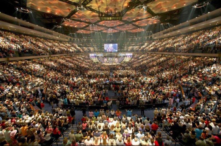 Hurricane Harvey: Texas' biggest church 'closes doors' during Hurricane Harvey