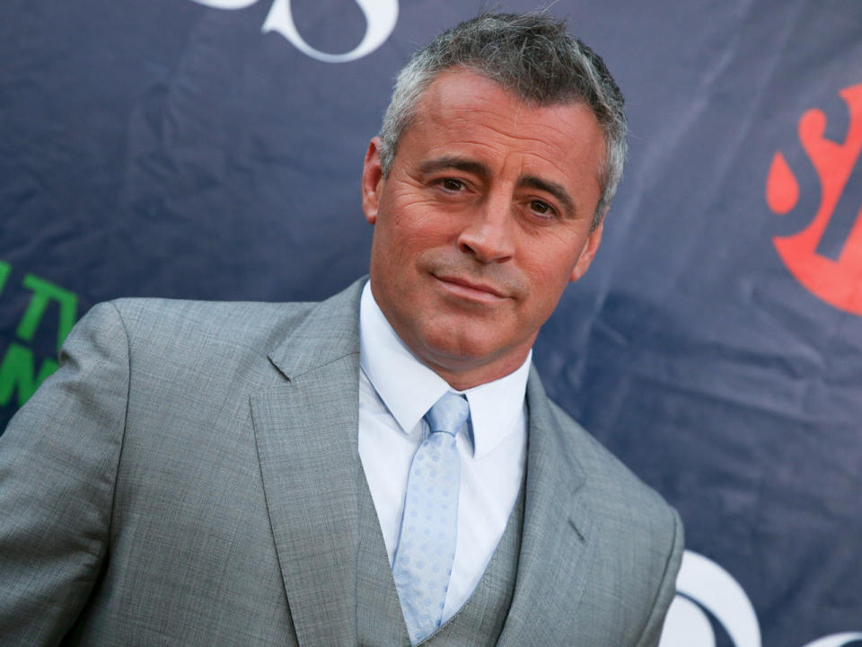 <p>Im Oktober 2016 gab es ein Wiedersehen mit Matt LeBlanc im TV: In der Sitcome “Man with a Plan” gibt der “Friends”-Star einen dreifachen Vater, der plötzlich in die Rolle als Hausmann schlüpfen muss. Dabei verdiente er stolze 200.000 US-Dollar je Folge.<br> (Bild-Copyright: Invision AP/Rich Fury) </p>