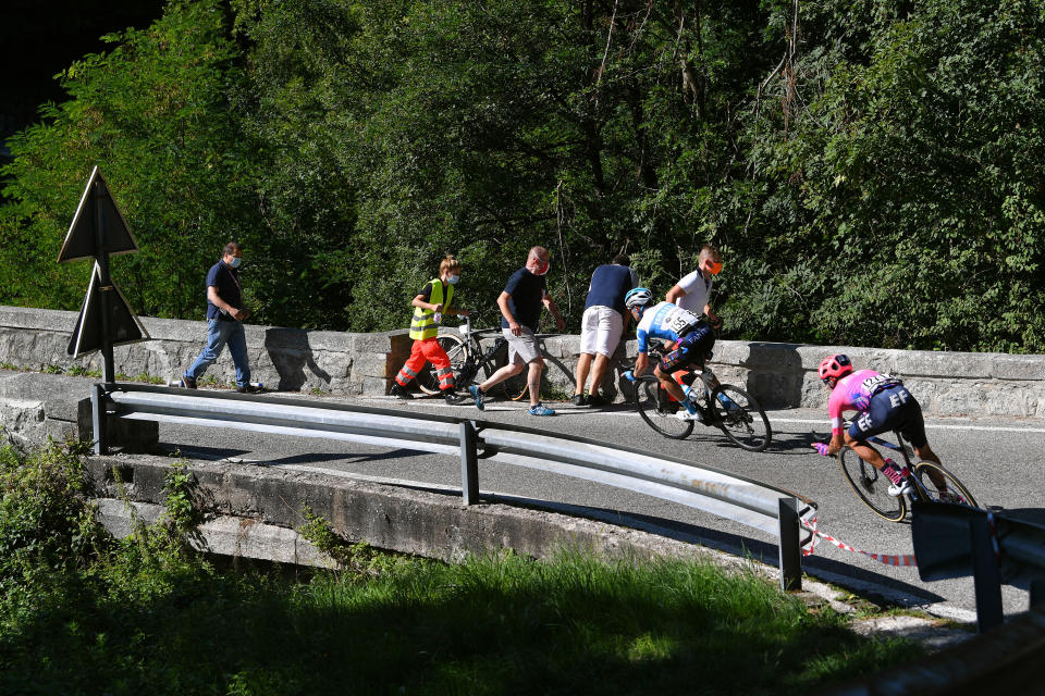 COMO, ITALY - AUGUST 15: Lachlan Morton of Australia and Team EF Pro Cycling / Michael Woods of Canada and Team EF Pro Cycling / Remco Evenepoel of Belgium and Team Deceuninck - Quick-Step / Crash / Injury / Abandon / Medical / Doctor / during the 114th Il Lombardia 2020 a 231km race from Bergamo to Como / #ilombardia / @Il_Lombardia / on August 15, 2020 in Como, Italy. (Photo by Tim de Waele/Getty Images)