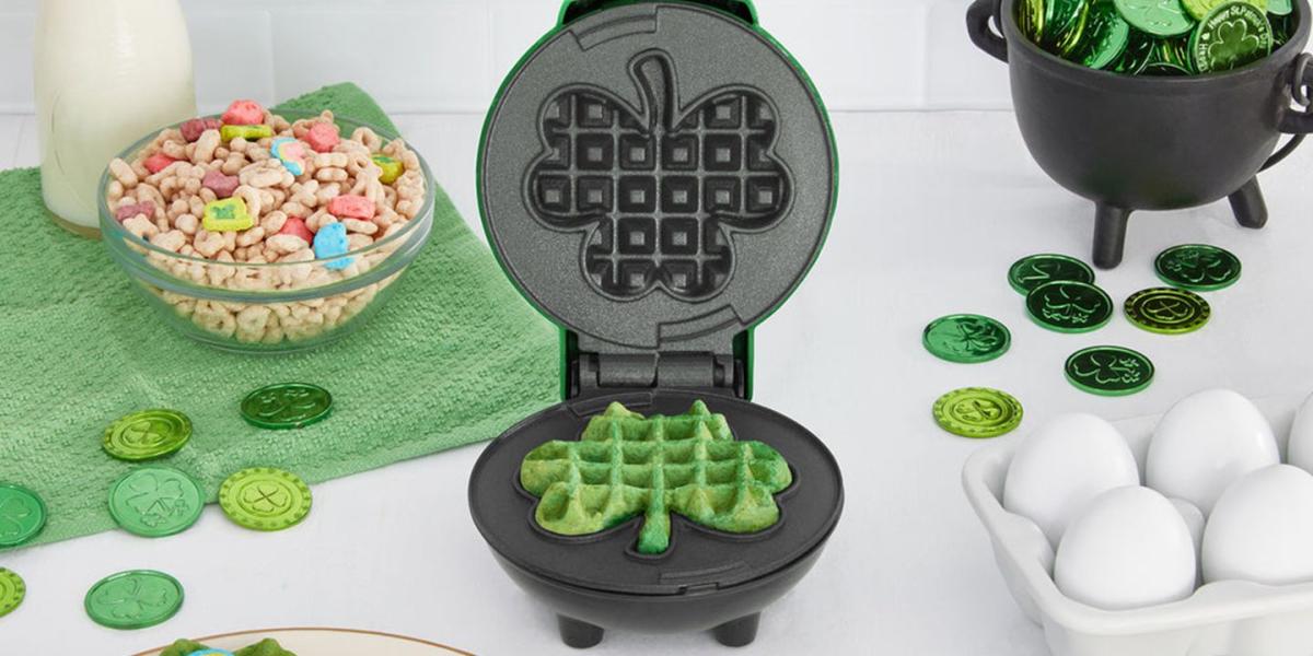 Dash Shamrock Mini Waffle Maker, Green