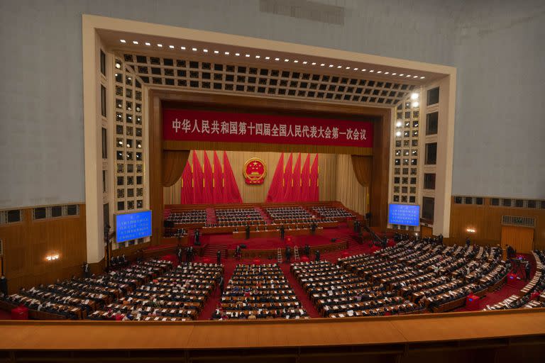 Delegados asisten a una sesión de la Asamblea Popular Nacional (APN) de China en el Gran Salón del Pueblo en Pekín, el viernes 10 de marzo de 2023.