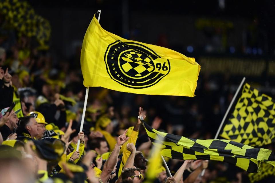 Crew place outfielder in net after goalkeeper sent off on MLS debut 