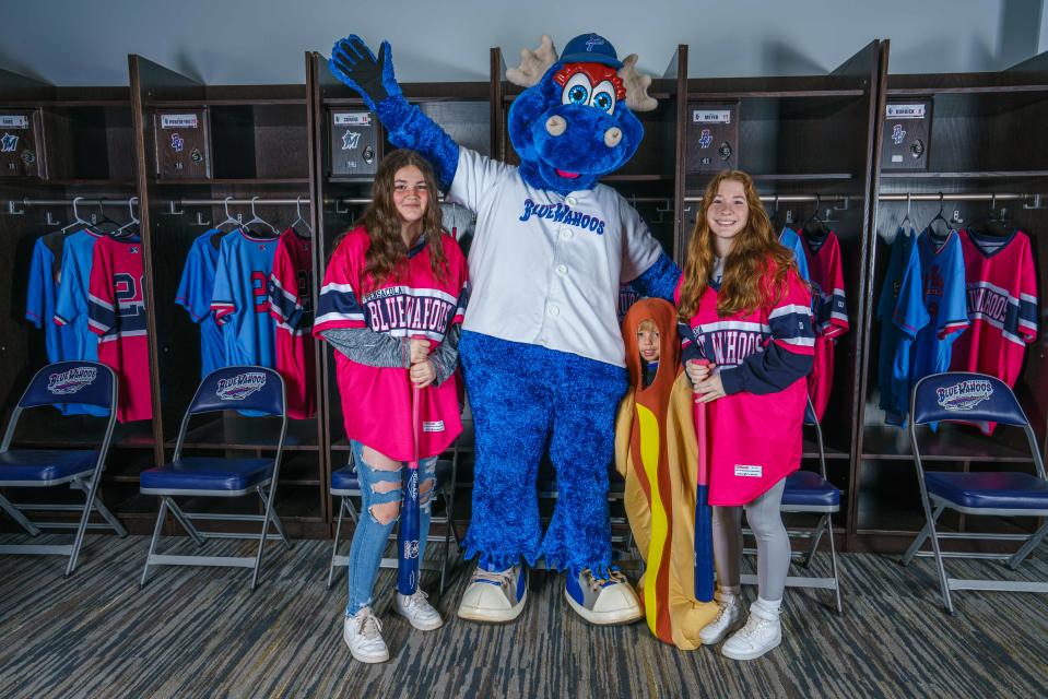 The Blue Wahoos "Fish Fest" on Thursday will enable fans to get photos inside the team's clubhouse with Blue Wahoos mascot Kazoo.