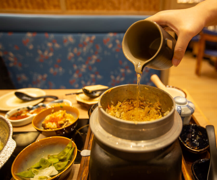 ENChanko - pouring the stock