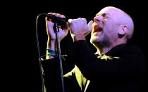 Na Mahlzeit! Als Michael Stipe auf der Suche nach einem Namen für seine Band war, habe er "Cans of Piss" in Betracht bezogen, erzählte er einmal in einem Interview. Wer heute im Plattenladen nach einem Album der Band fragen will, dem bleibt diese Peinlichkeit erspart: "R.E.M." klingt doch viel besser. (Bild: Carlos Alvarez/Getty Images)