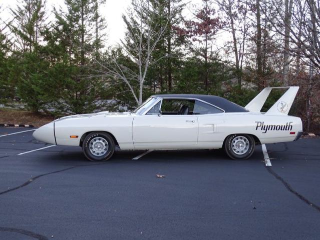 Gaa Is Selling A 1970 Superbird With A 440 And A 4 Speed