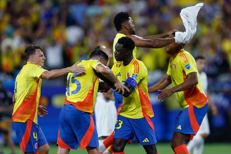 El festejo de los jugadores colombianos tras la clasificación a la final de la Copa América 2024