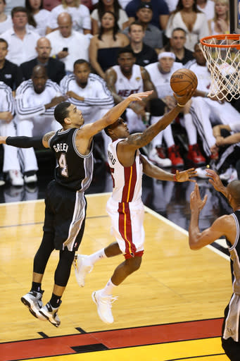 Mario Chalmers led the Heat with 19 points in Game 2 of the NBA Finals. (Getty Images) 