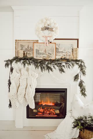 <p><a href="https://www.lizmarieblog.com/2019/11/a-nostalgic-christmas-mantel/" data-component="link" data-source="inlineLink" data-type="externalLink" data-ordinal="1">Liz Marie Blog</a></p>