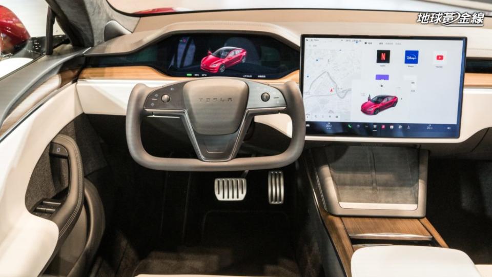 Model S跟Model X的駕駛艙設計基本一致。(攝影/ 劉家岳)