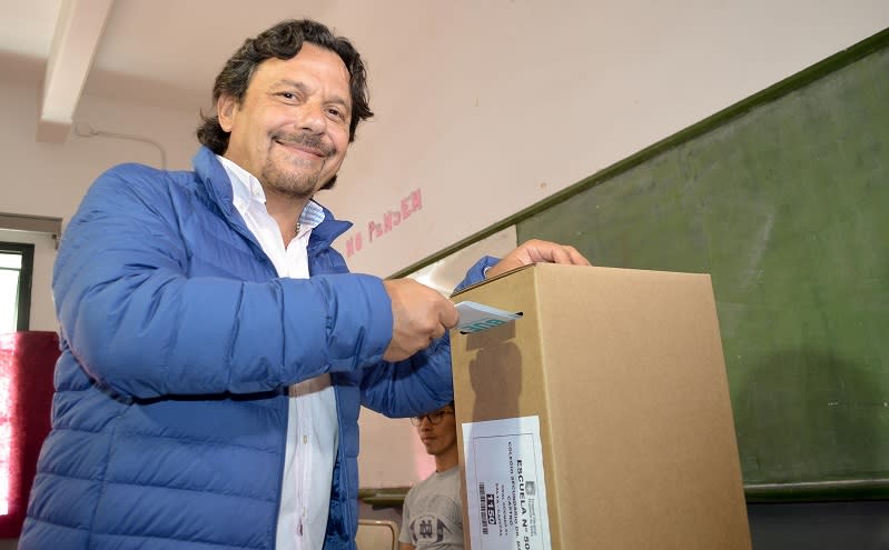 El gobernador opositor de Salta, Gustavo Sáenz, también estaría analizando alejar el calendario local del nacional
