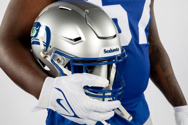 Seahawks Unveil 1990s-inspired Throwback Uniforms - Winzir