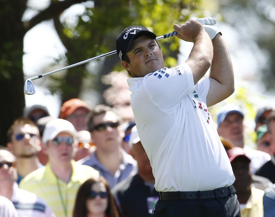 epa04162272 Patrick Reed of the US hits his tee shot on the fourth hole during the first round of the 2014 Masters Tournament at the Augusta National Golf Club in Augusta, Georgia, USA, 10 April 2014. The Masters Tournament is held 10 April through 13 April 2014. EPA/ERIK S. LESSER