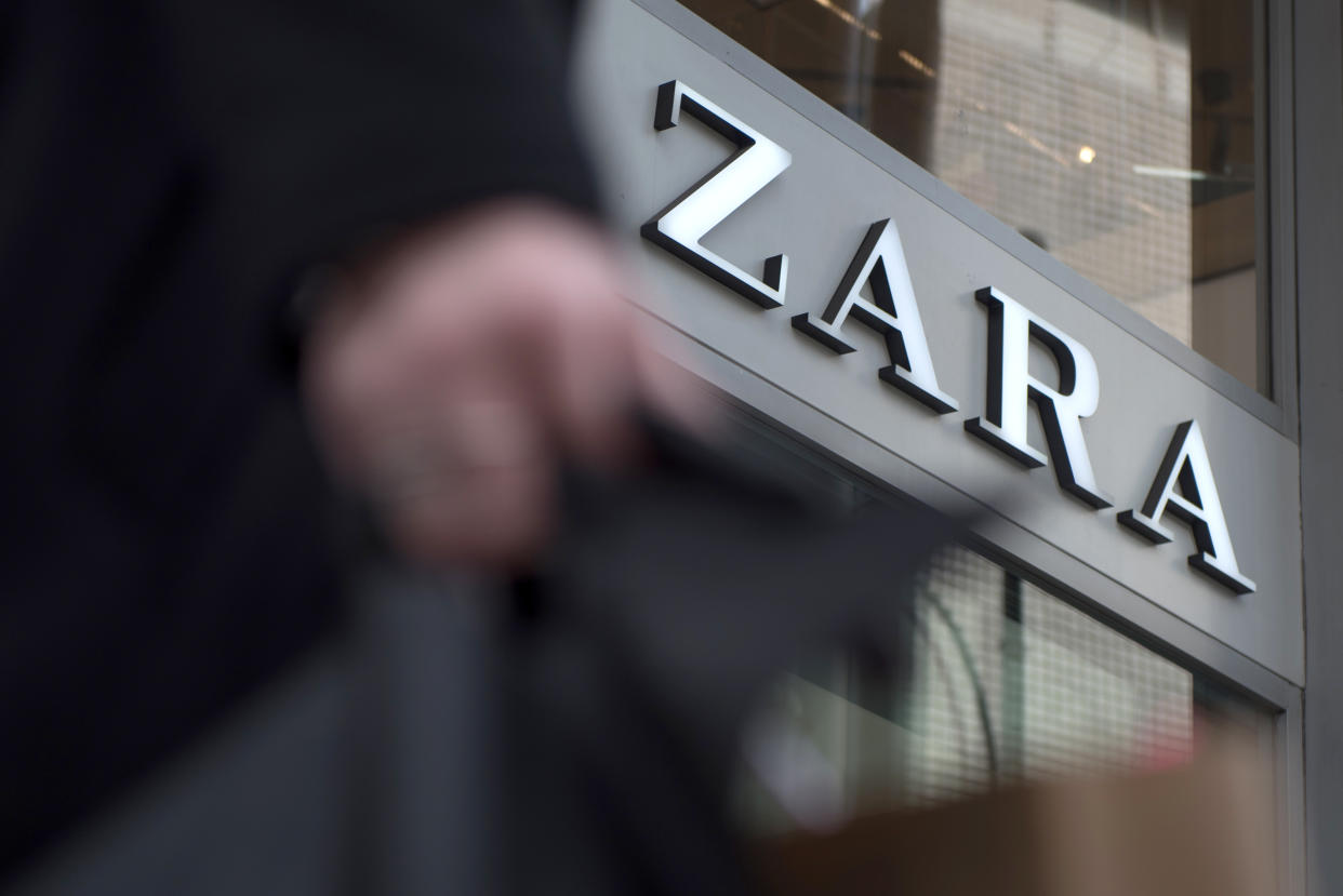 LONDON, ENGLAND - OCTOBER 16: A general view of fashion retailer ZARA store on Oxford Street on October 16, 2019 in London, England. (Photo by John Keeble/Getty Images)