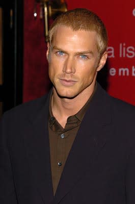 Jason Lewis at the New York premiere of Revolution's Mona Lisa Smile