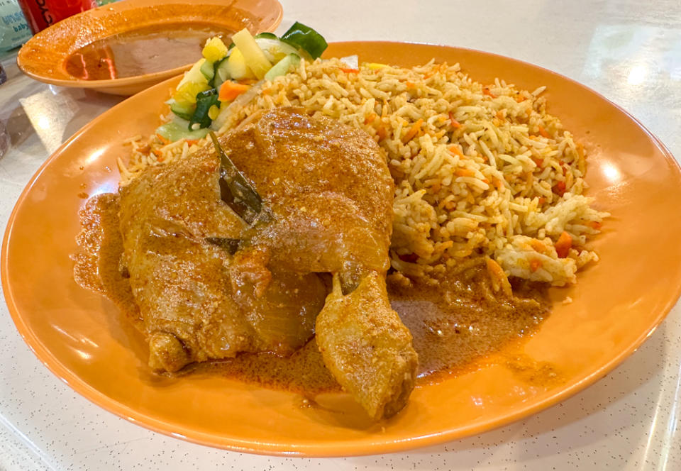 Chindimani Indian Restaurant - chicken briyani