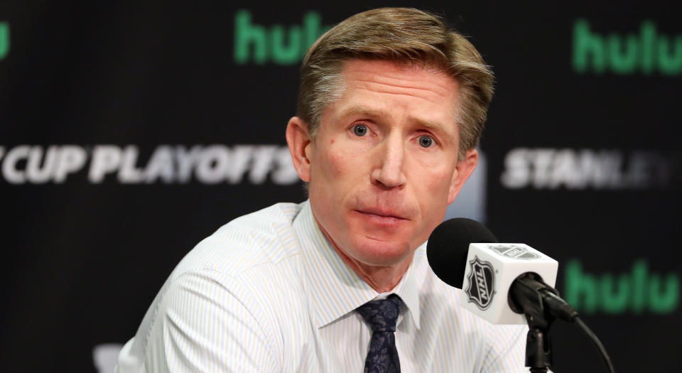 Dave Hakstol was the head coach of the Philadelphia Flyers for three-and-a-half seasons before being replaced midway through the 2018=19 campaign. (Photo by Len Redkoles/NHLI via Getty Images)