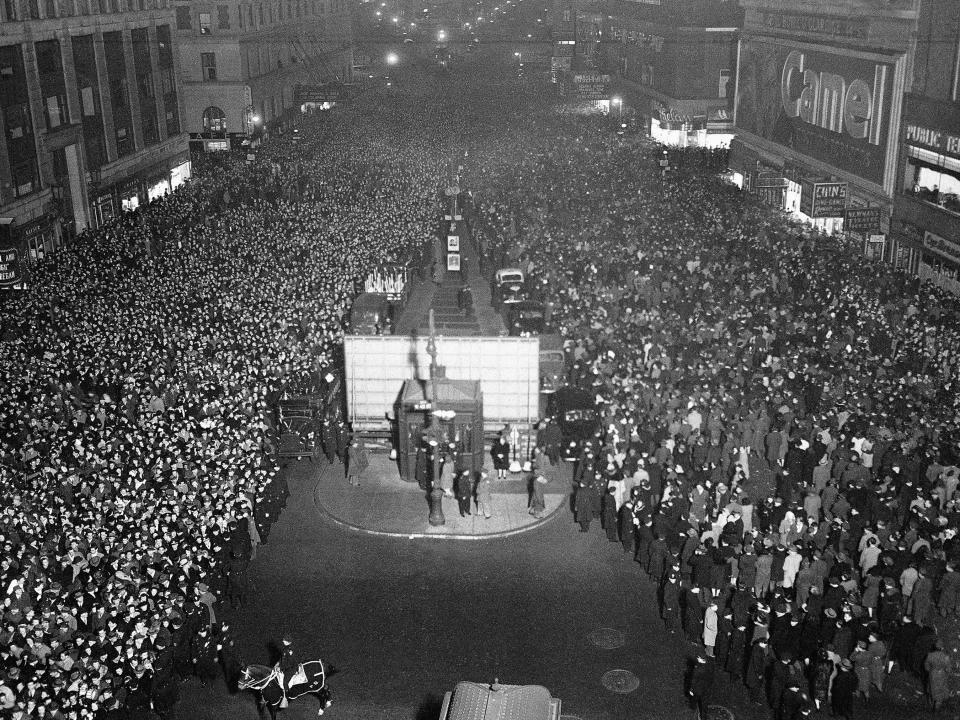 1943 Times Square