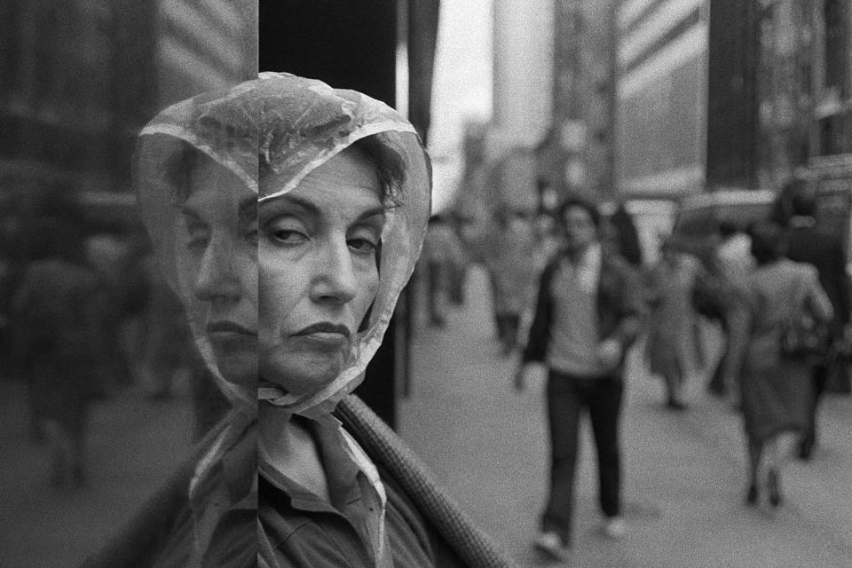 Richard Sandler’s ‘The Eyes of The City’ — photos of street life in Boston and New York, 1977-2001