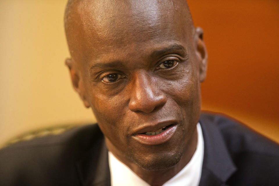 Fotografía de archivo del 7 de febrero del 2020 del presidente de Haití Jovenel Moïse durante una entrevista en su casa en Petion-Ville, un suburbio de Puerto Príncipe, Haití. (AP Foto/Dieu Nalio Chery, Archivo)