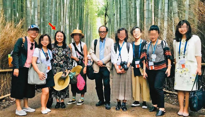 去年9月林志明（中）到日本考察，他的妻子彭安安（左3）也隨行。（翻攝考察報告）