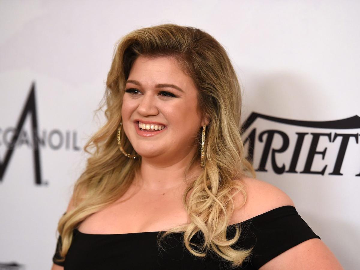 Kelly Clarkson's Net Worth (2024): Divorce Costs, Voice Salary & Talk Show  Salary - Parade