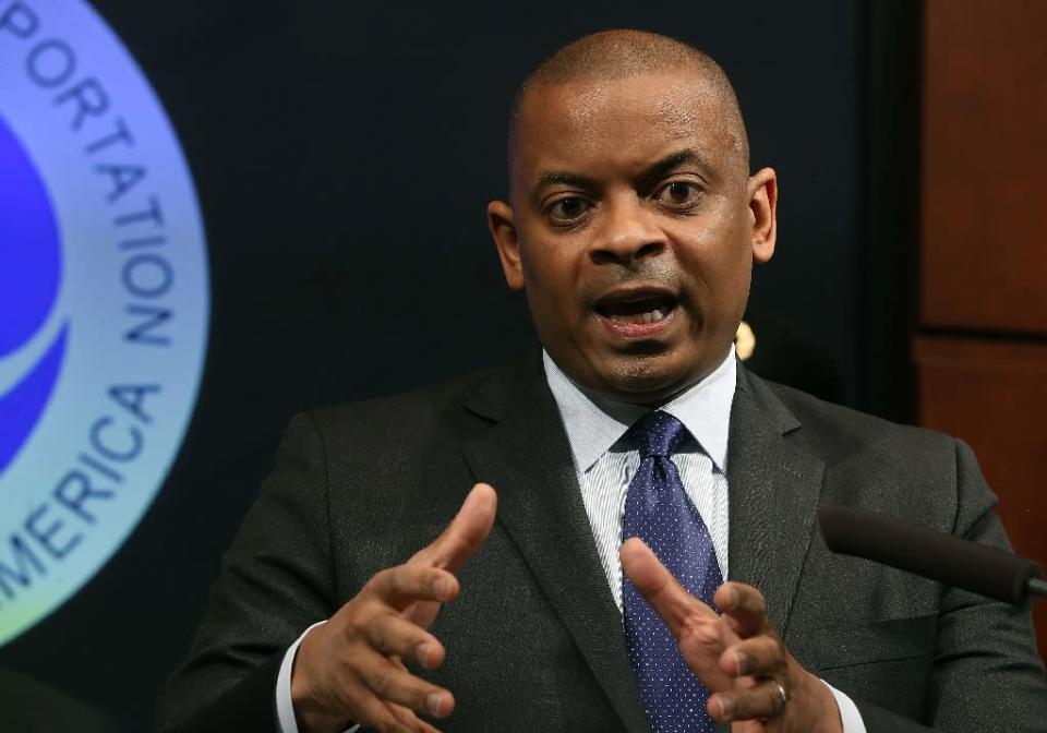 Transportation Secretary Anthony Foxx speaks about the new unmanned aircraft registration requirement during a news conference at the Department of Transportation on October 19, 2015 in Washington, DC (AFP Photo/Mark Wilson)