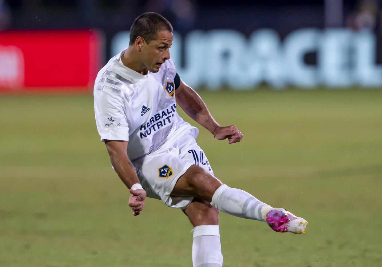 ORLANDO, FL - JULY 13: Los Angeles Galaxy forward Javier Hernandez (14) shoots the ball during the MLS Is Back Tournament between the LA Galaxy v Portland Timbers on July 13, 2020 at the ESPN Wide World of Sports, Orlando FL. (Photo by Andrew Bershaw/Icon Sportswire via Getty Images)