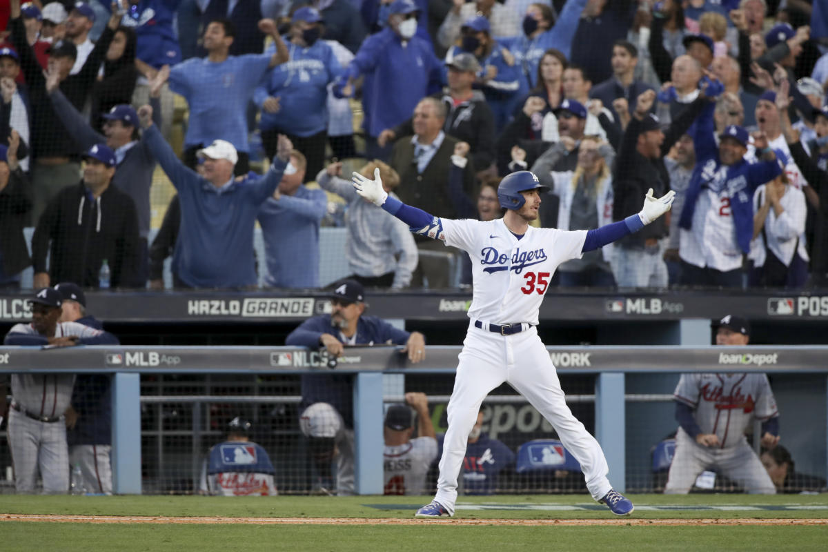 Cody Bellinger, Mookie Betts rally Dodgers, cut Braves' NLCS lead to 2-1