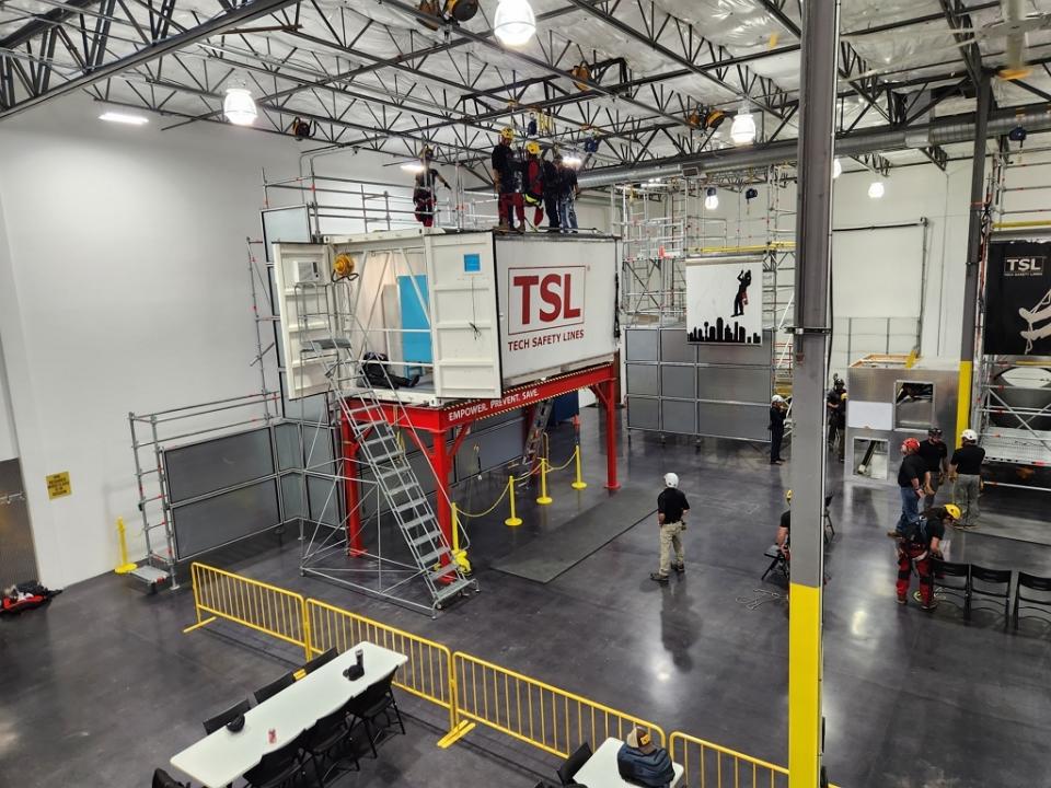 風訓公司參訪榮獲2022年度北美最佳訓練中心的Tech Safety Lines (TSL）。(圖：臺灣港務公司)